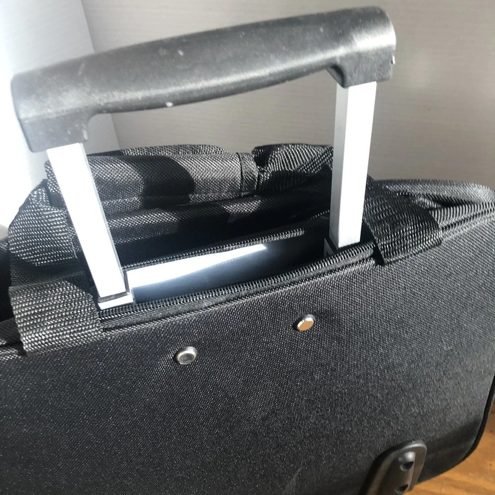Luggage, Bella Russo Black & Gray Bag Luggage Carry On Roller And Tote Bag
